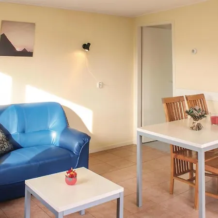 Beautiful In With 2 Bedrooms And Wifi