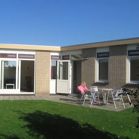 Beautiful In With 2 Bedrooms And Wifi *