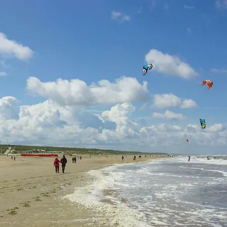 Beautiful In With 2 Bedrooms And Wifi Noordwijkerhout