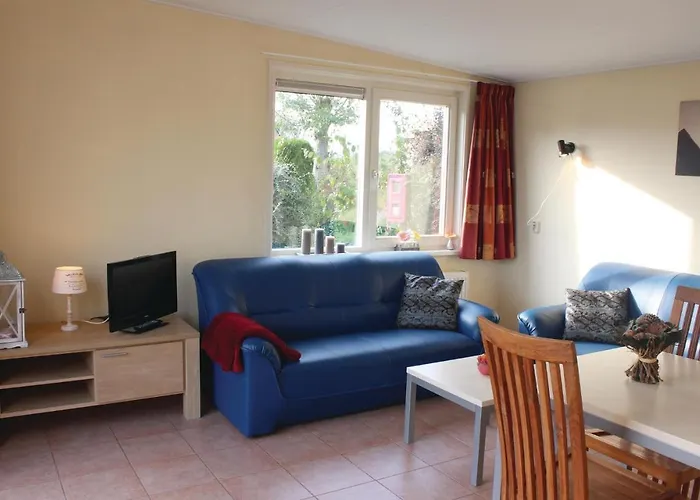 Vakantiehuis Beautiful home in Noordwijkerhout with 2 Bedrooms&WiFi